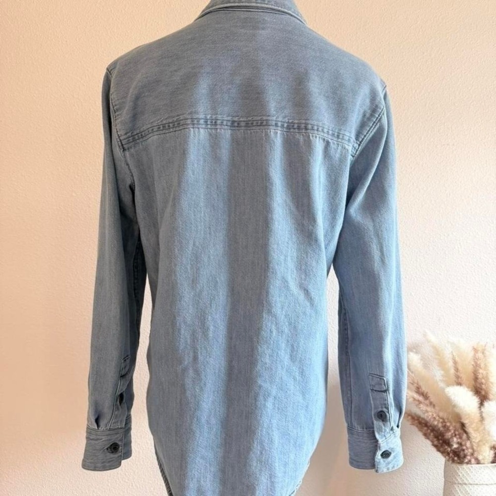 Lee Womens Light Wash Denim Button Down Shirt Long Sleeve Cotton Blue Small - Picture 4 of 5